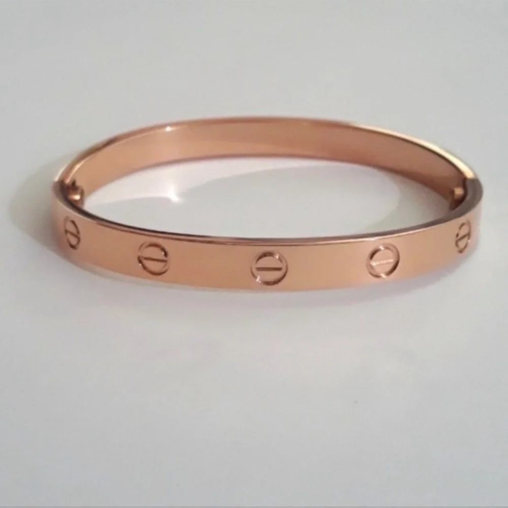N/A luxury silver